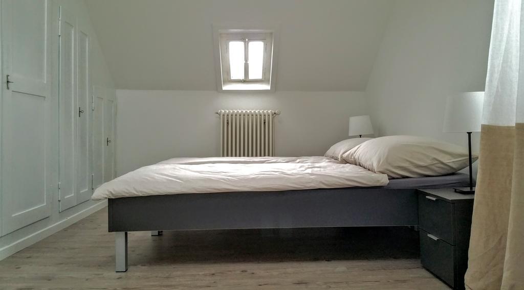 Rooms-Zimmer Neuhausen Am Rheinfall Exteriör bild