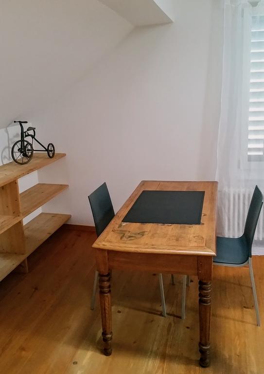 Rooms-Zimmer Neuhausen Am Rheinfall Exteriör bild