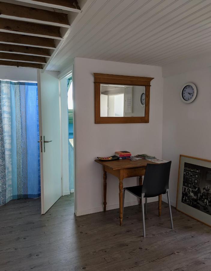 Rooms-Zimmer Neuhausen Am Rheinfall Exteriör bild