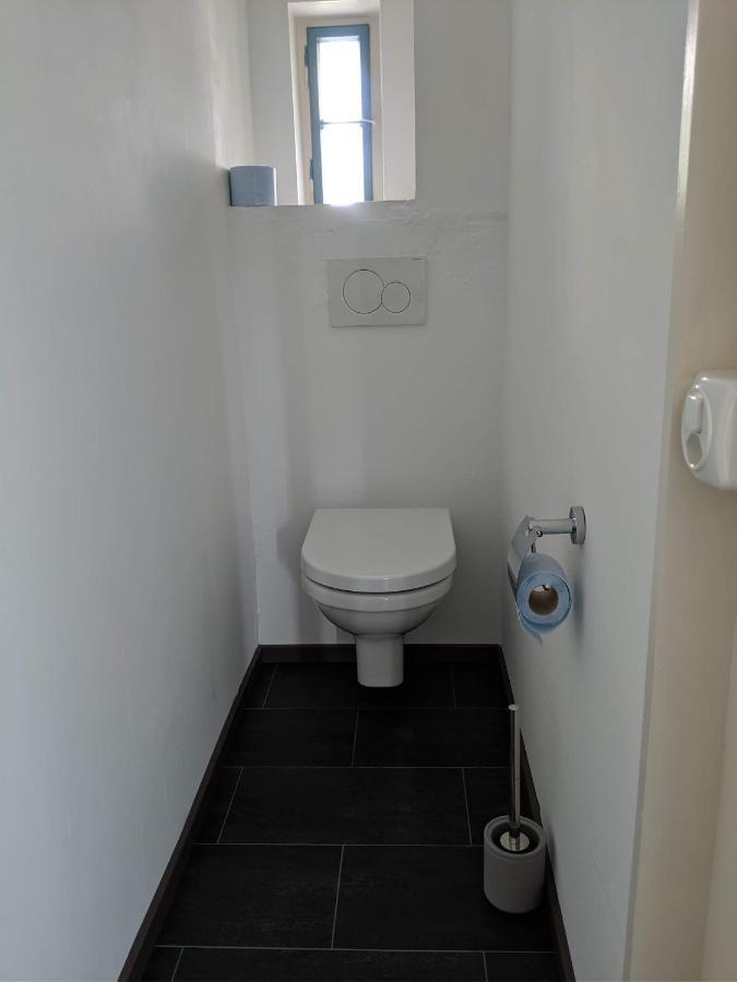 Rooms-Zimmer Neuhausen Am Rheinfall Exteriör bild