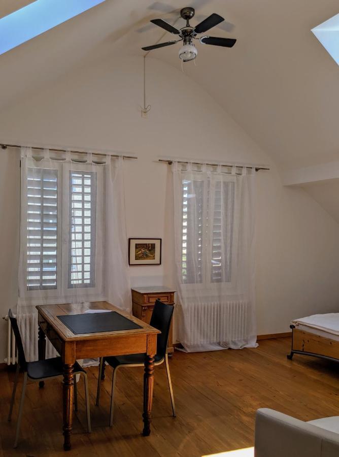 Rooms-Zimmer Neuhausen Am Rheinfall Exteriör bild